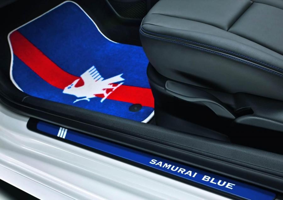 Детали интерьера Audi A1 Samurai Blue (8X) 2011 года  (фото 6 из 13)